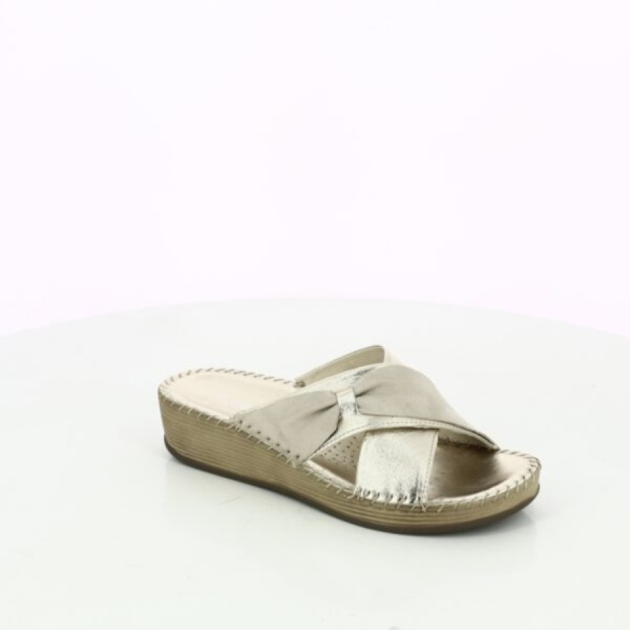 Kevin Ladies | Cypress Slippers Gold